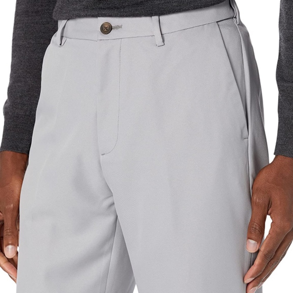 (1813) Amazon Essentials Men Classic-Fit Expandable-Waist Flat-Front Dress Pant